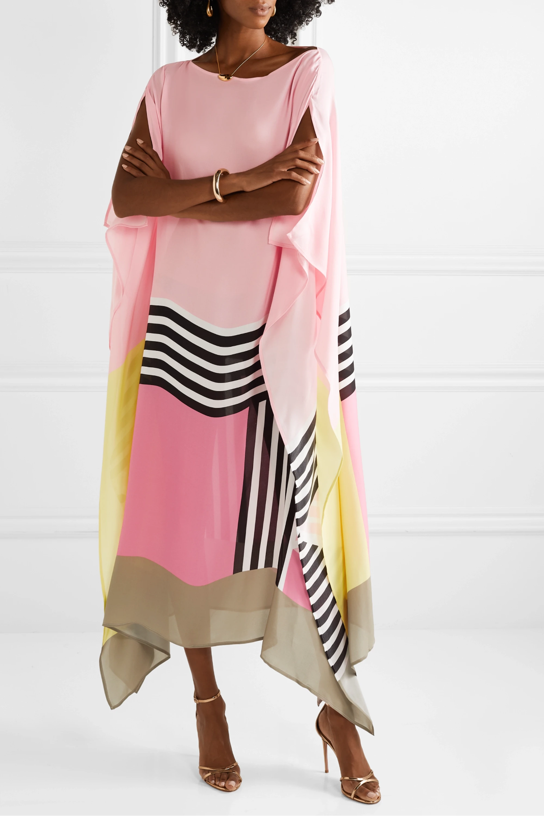 Abito Color-Block: Eleganza Moderna e Design Unico
