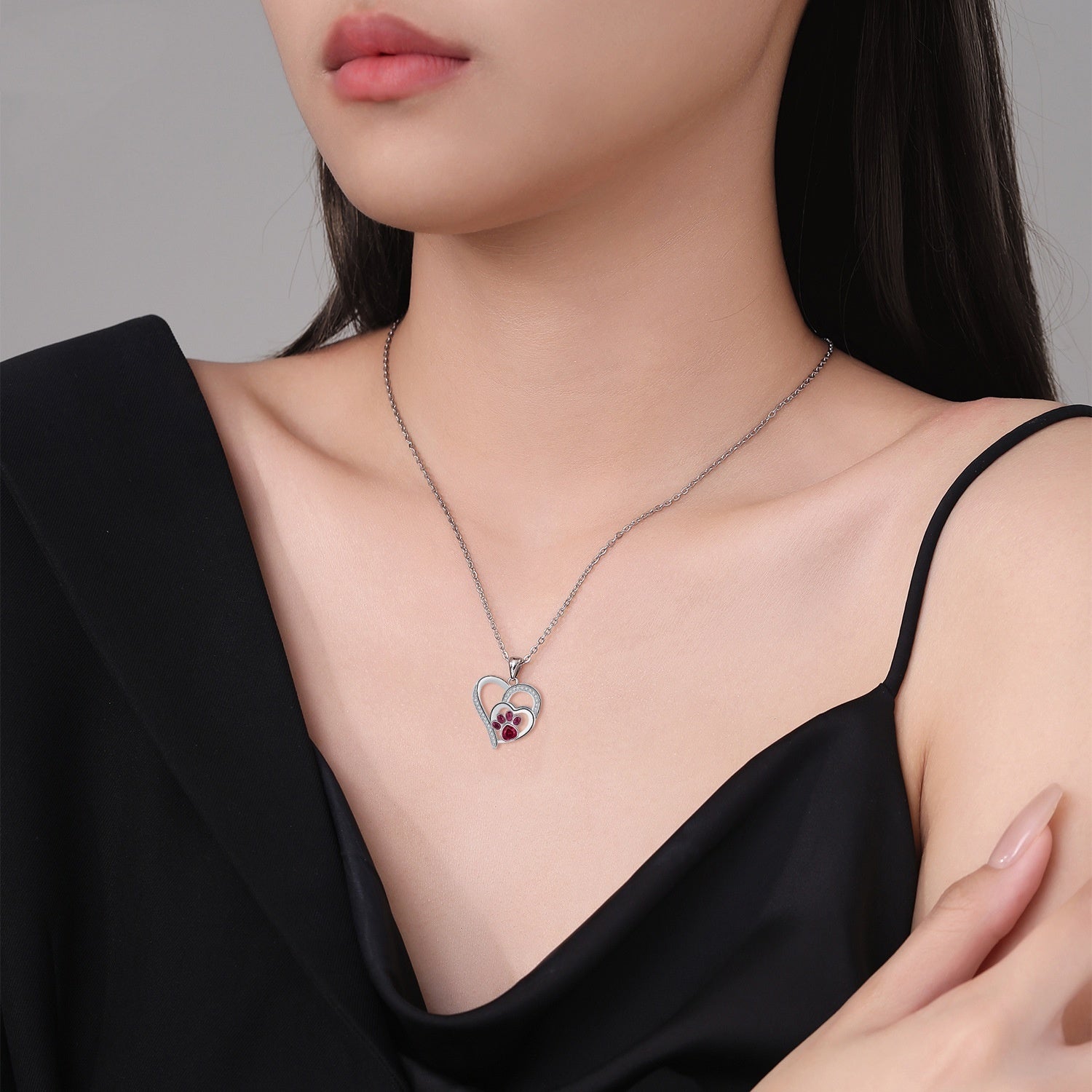Collana con graziosa impronta di zampa