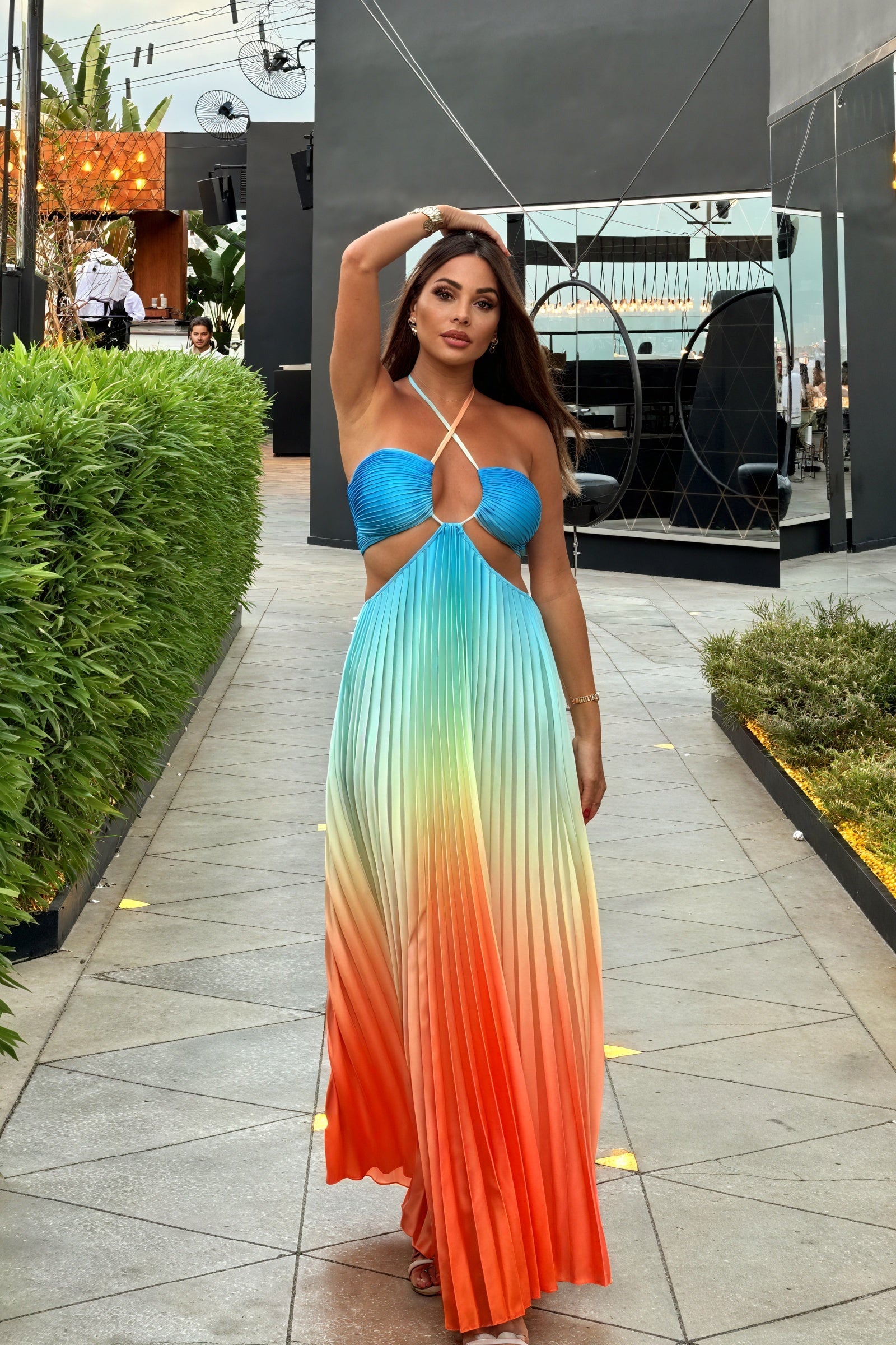 Abito Maxi Plissettato con Scollo Halter