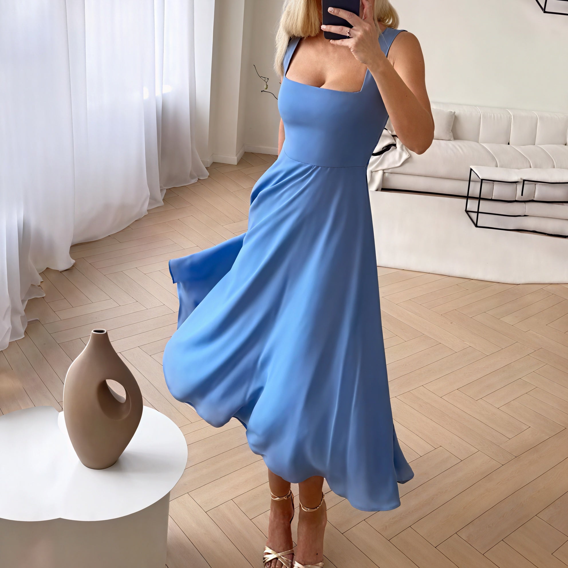 Eleganza senza tempo: Abito midi sofisticato