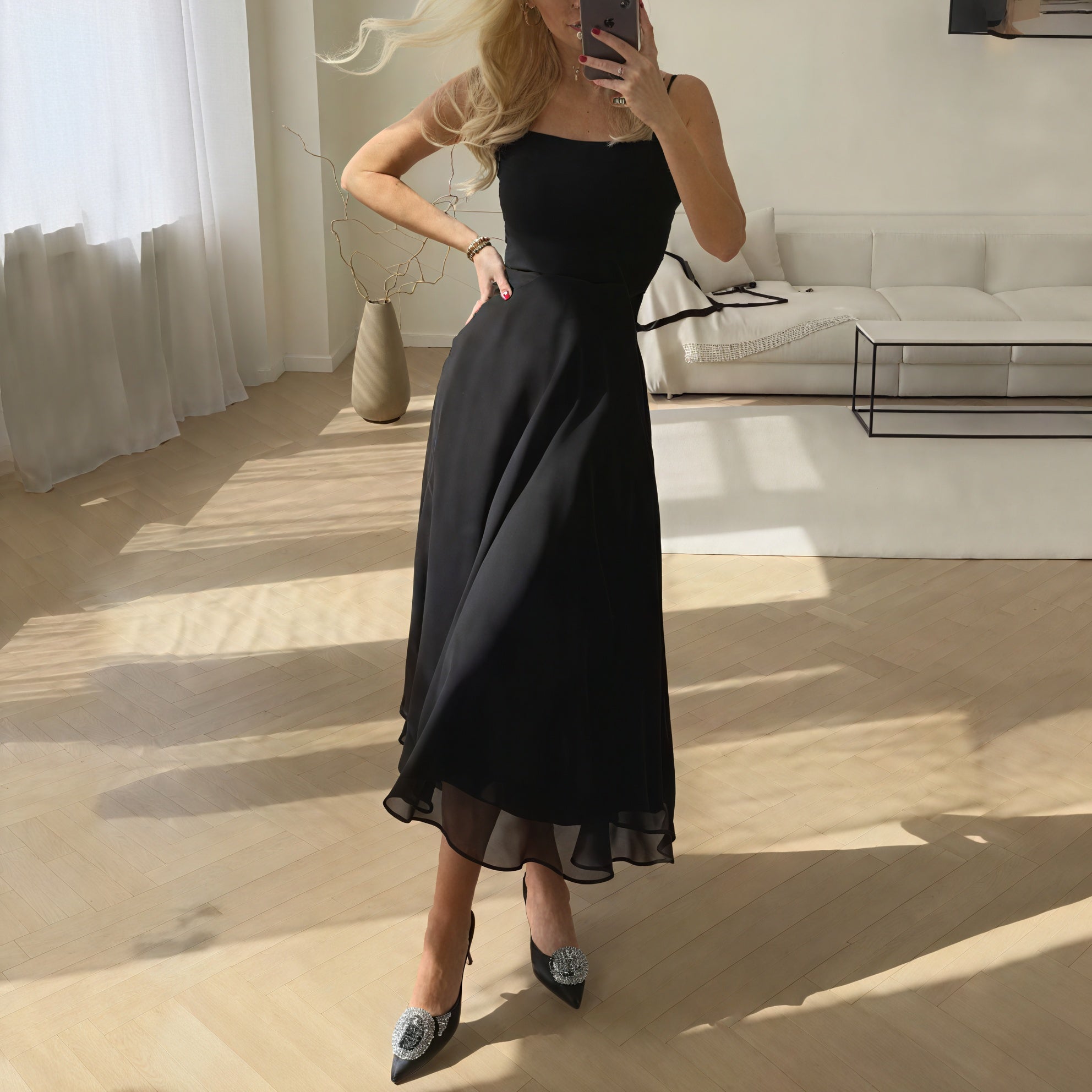 Eleganza senza tempo: Abito midi sofisticato