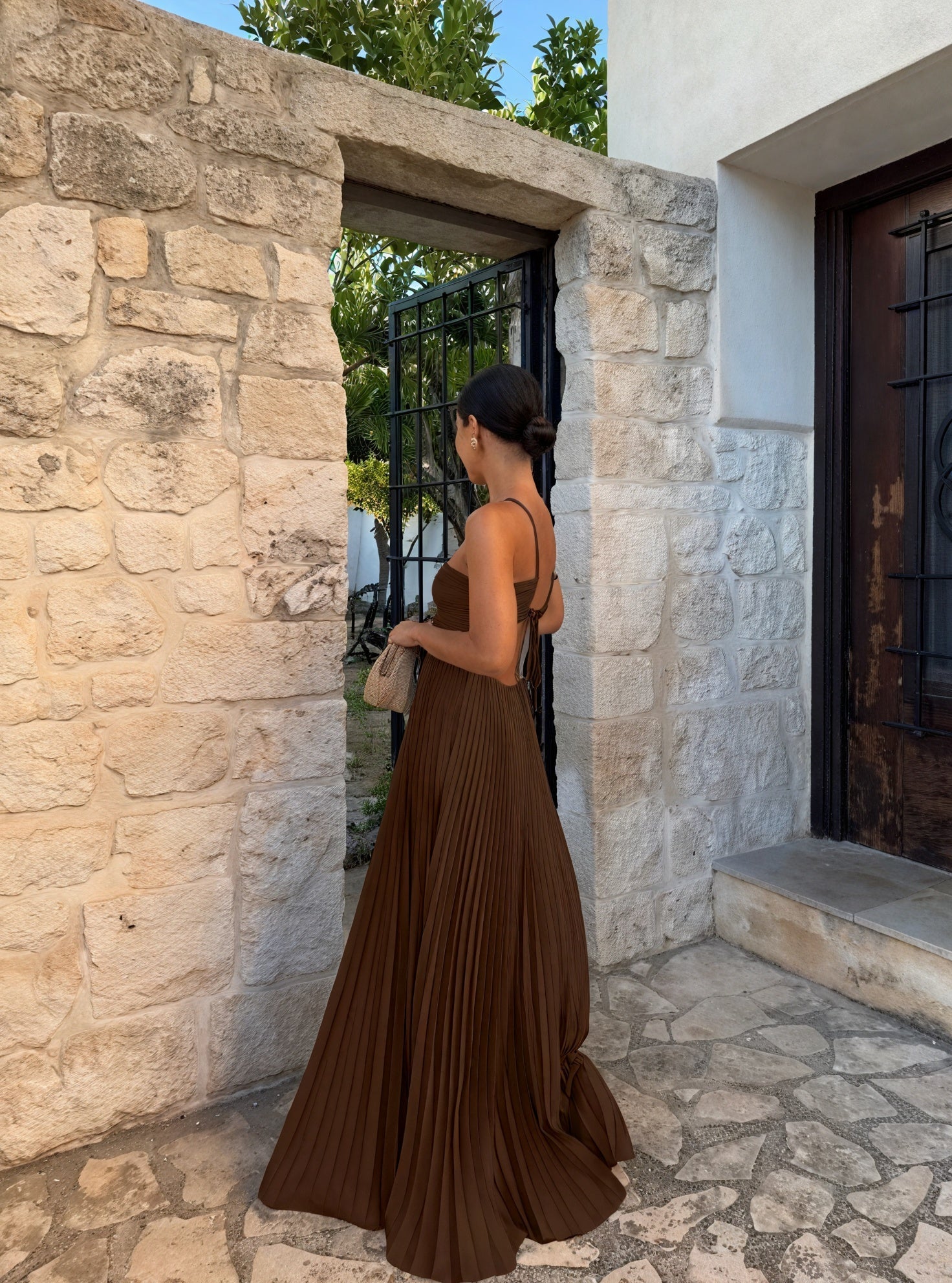 Abito Lungo: Eleganza Moderna per Occasioni Speciali