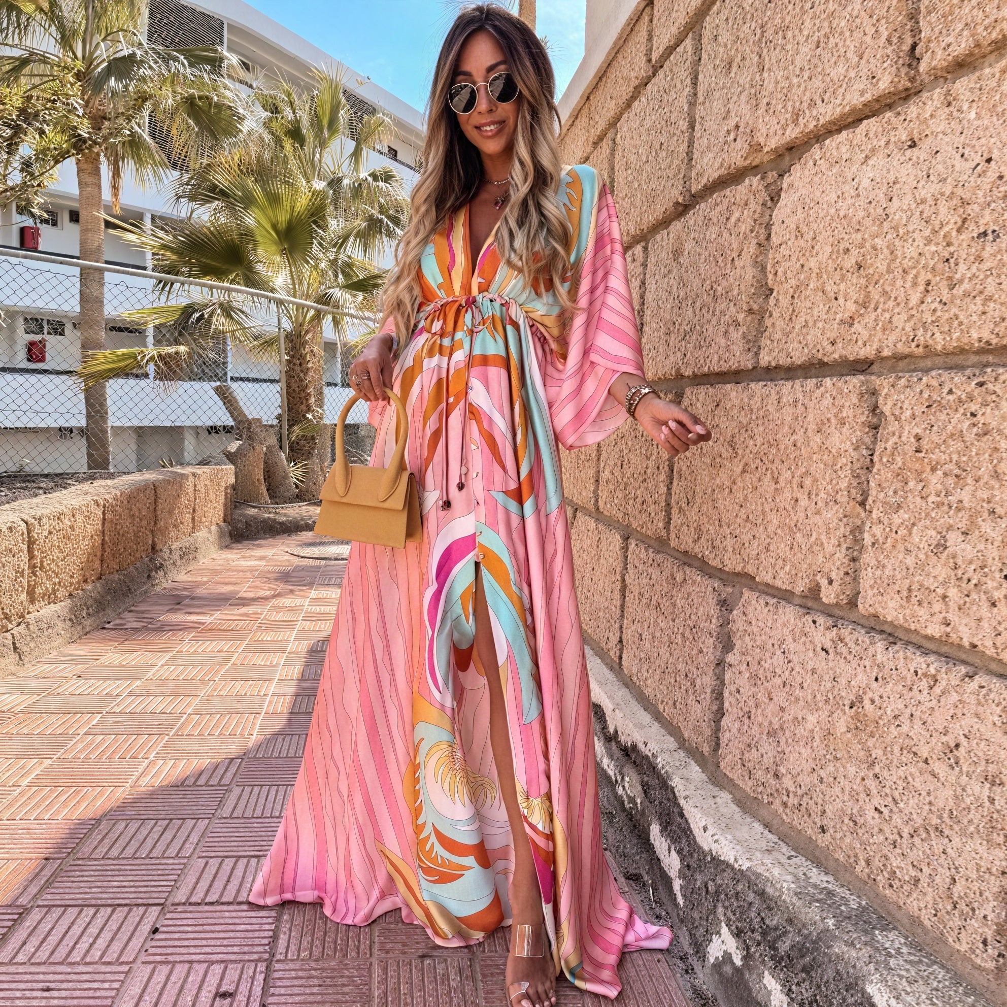 Abito Lungo: Fascino Bohemien e Silhouette Elegante