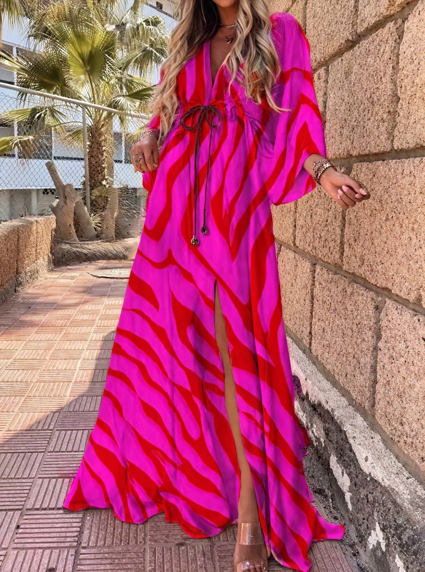 Abito Lungo: Fascino Bohemien e Silhouette Elegante
