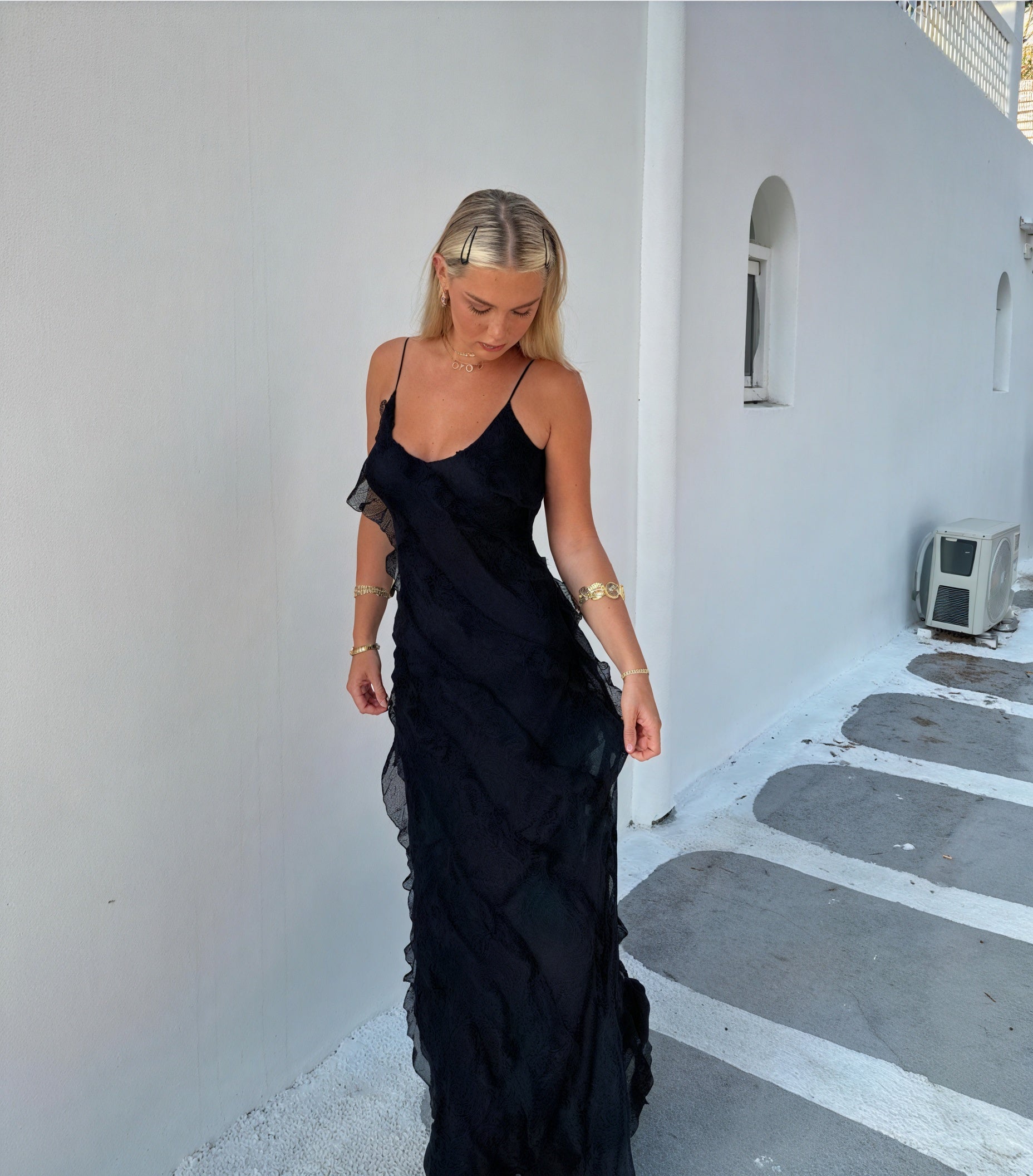 Abito Maxi – Fluido, Spalline Sottili e Balze