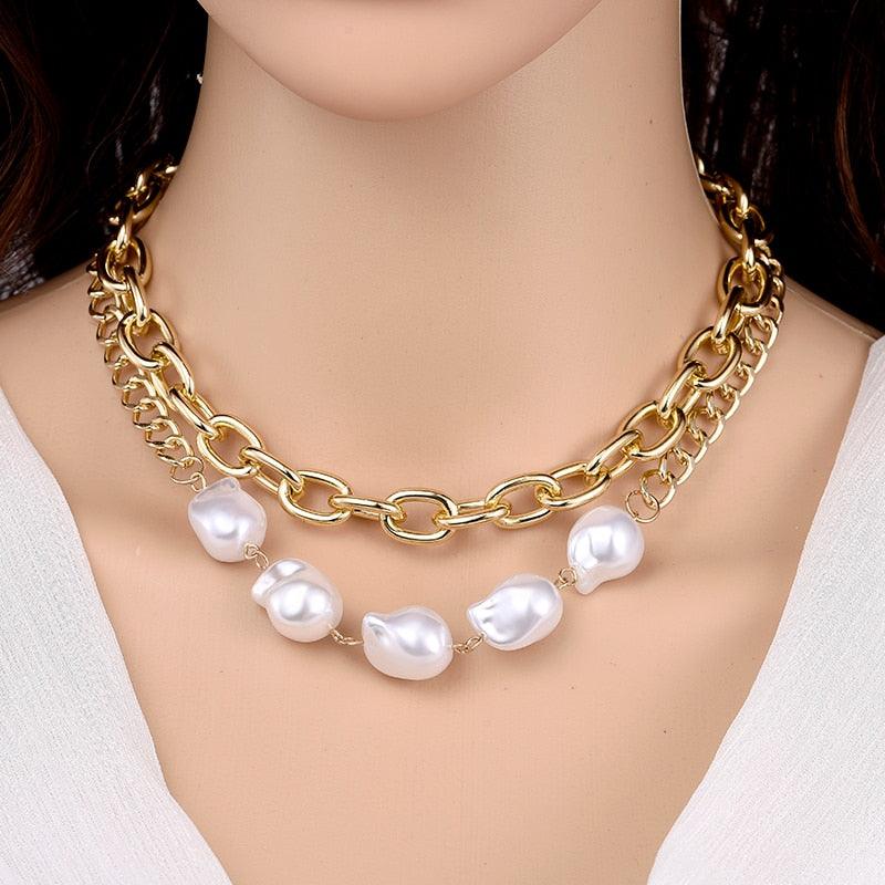 Collana vintage con perle e catena in oro