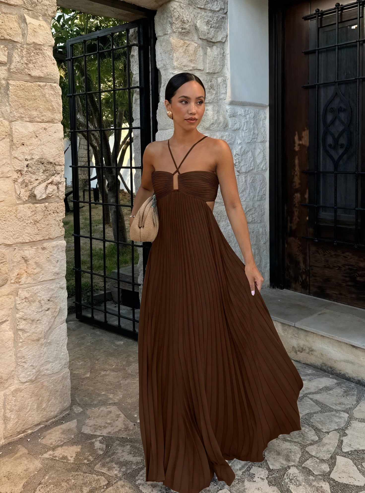 Abito Lungo: Eleganza Moderna per Occasioni Speciali