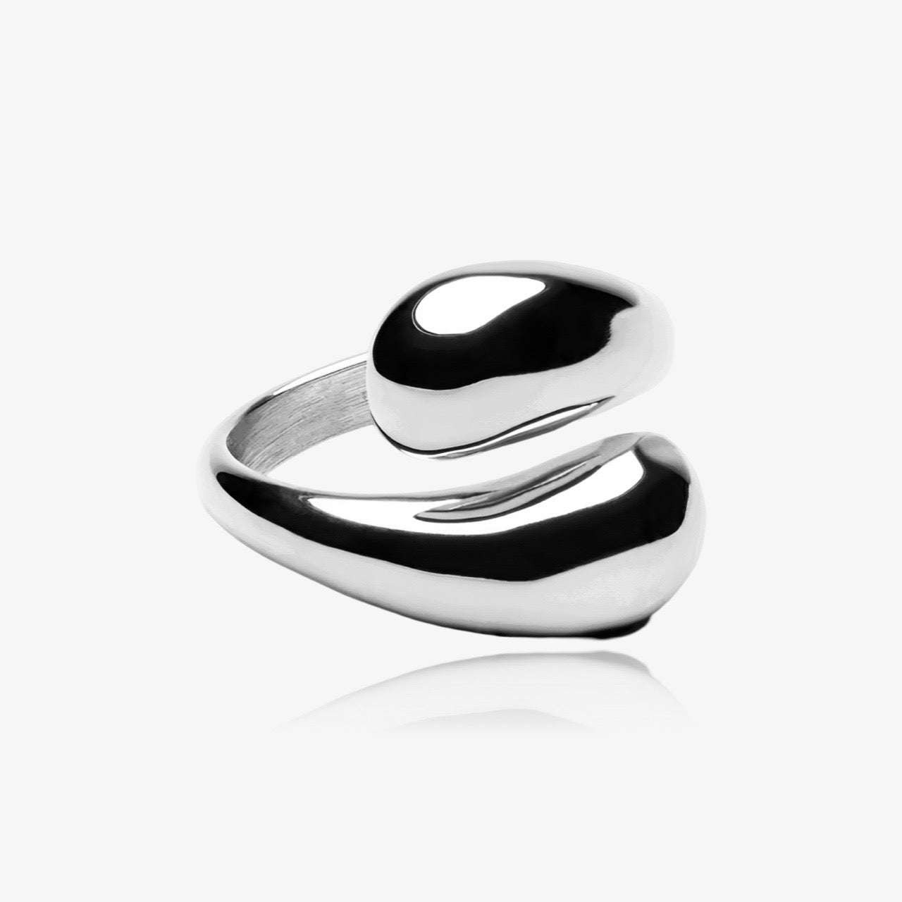 Anello a forma organica con doppia torsione