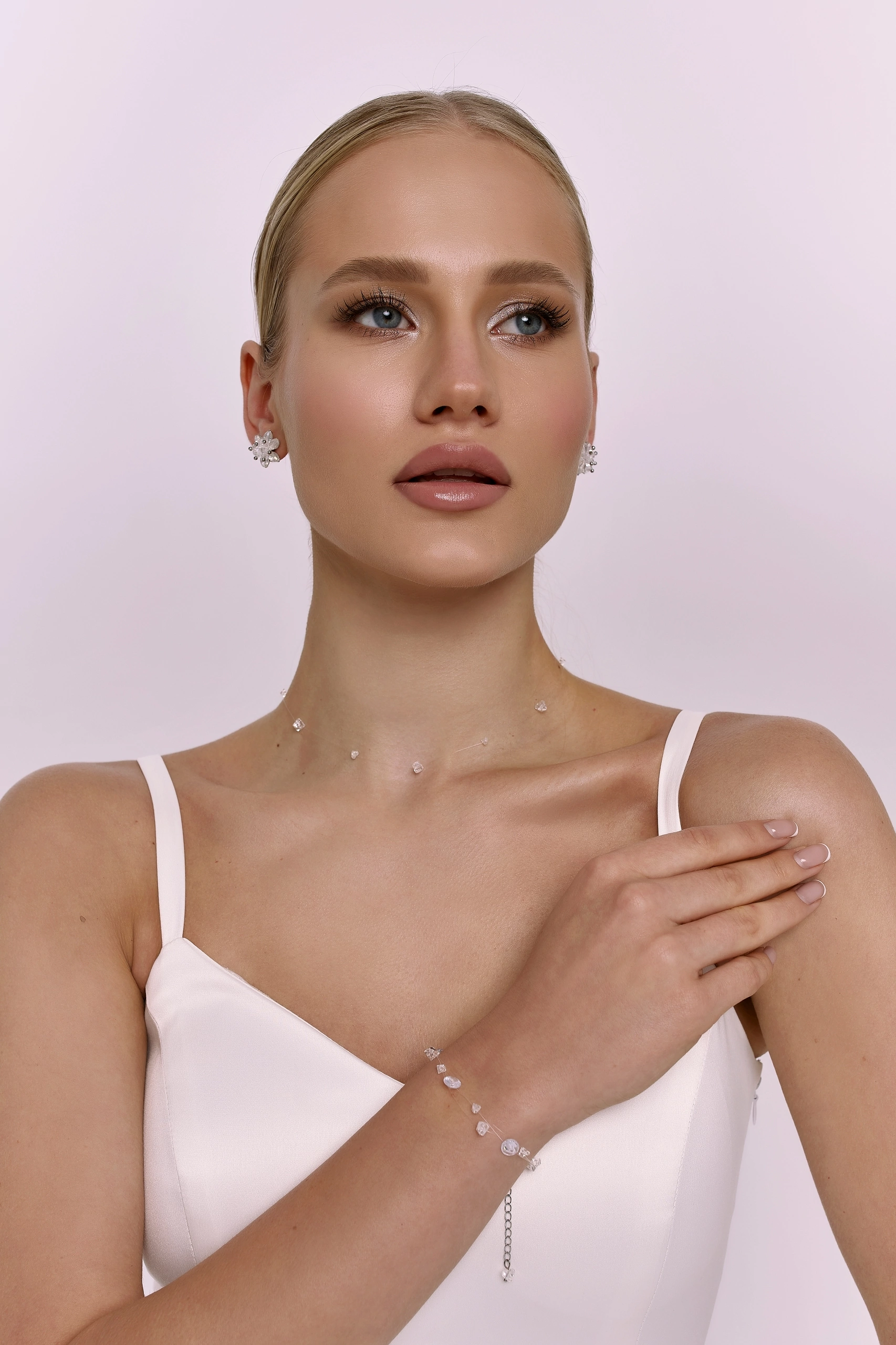 Collana di cristalli fluttuanti