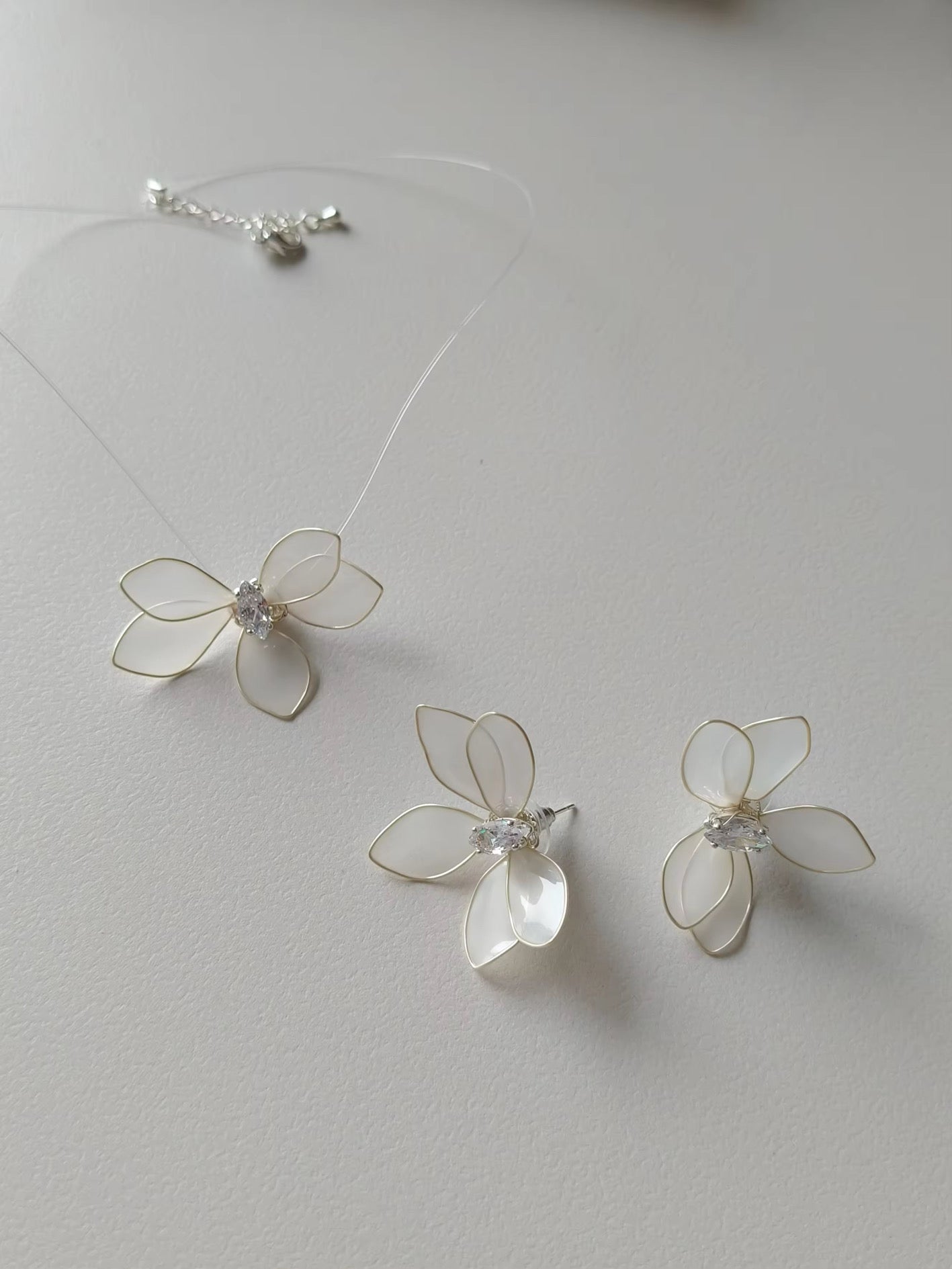 Orecchini con Orchidea Fluttuante