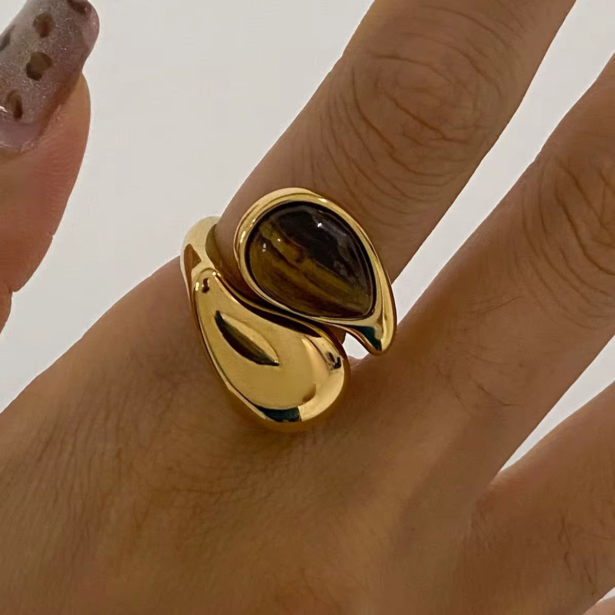 Anello avvolgente in Occhio di Tigre