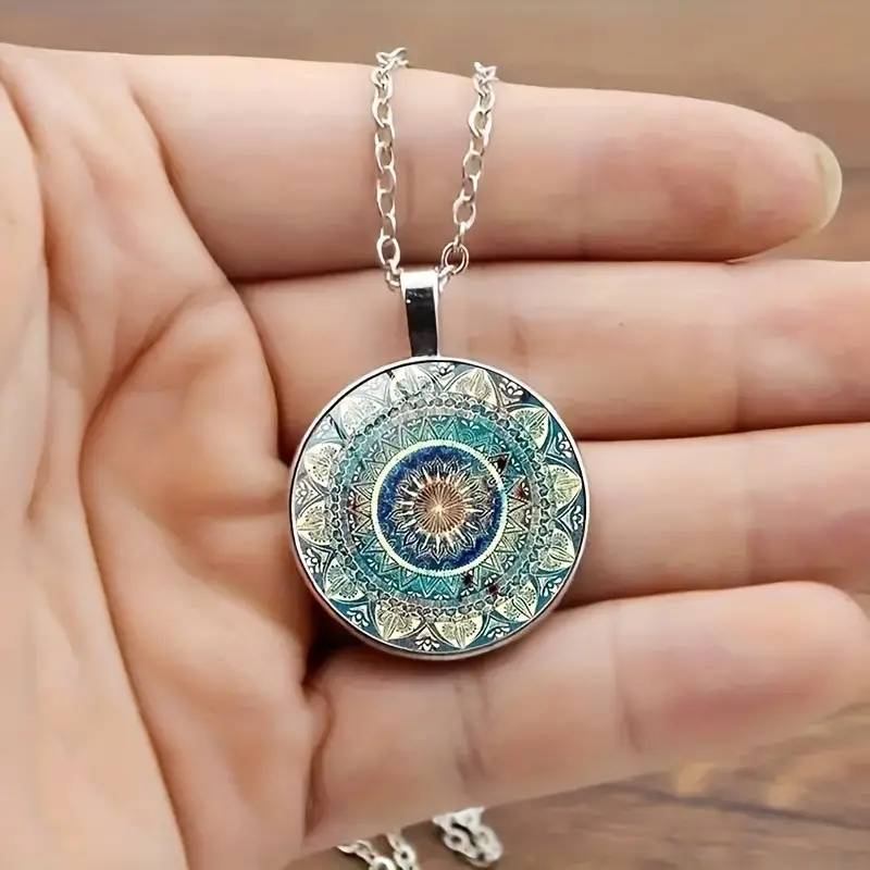 Collana vintage con mandala blu arrotondato